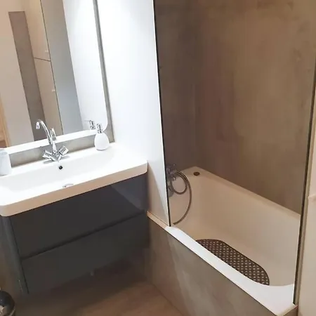 Apartament Le New-Yorkais - Frejus - Sncf - Wi-Fi