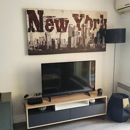 Apartment Le New-Yorkais - Frejus - Sncf - Wi-Fi